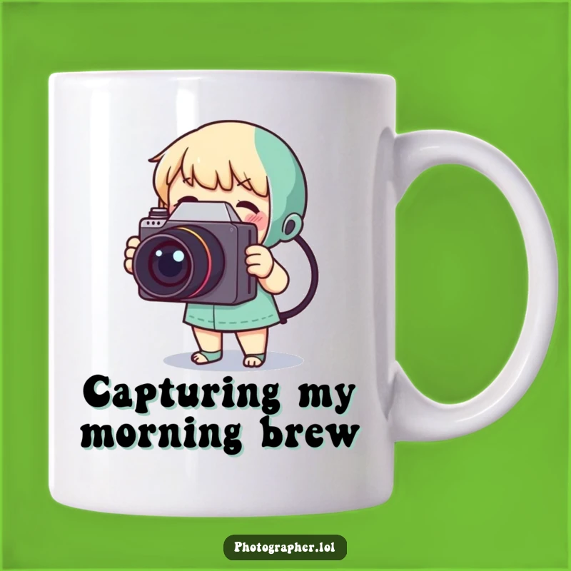 Funny Vintage Camera Mug: Tiny Photographer's Joyful Shot, Perfect Gift